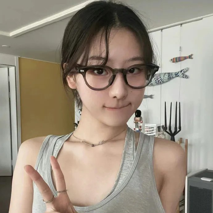 好麻烦,每天都要谈恋爱